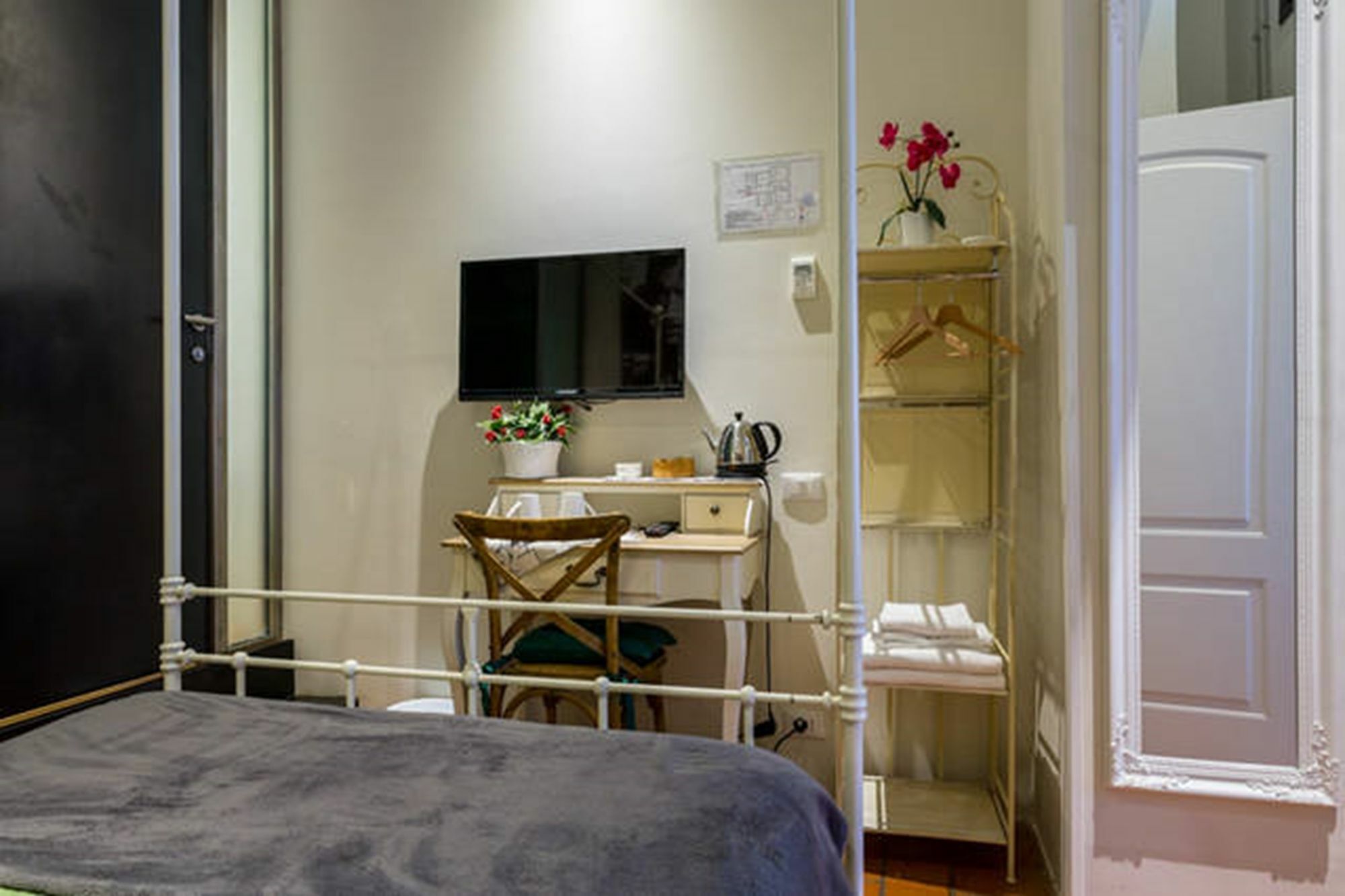 5 Rooms Apartment For 7 People Near Coloseum Roma Exterior foto